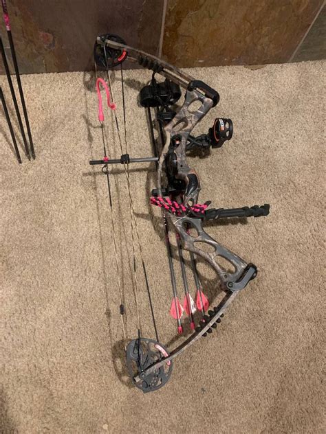 hoyt left handed compound bow|More.